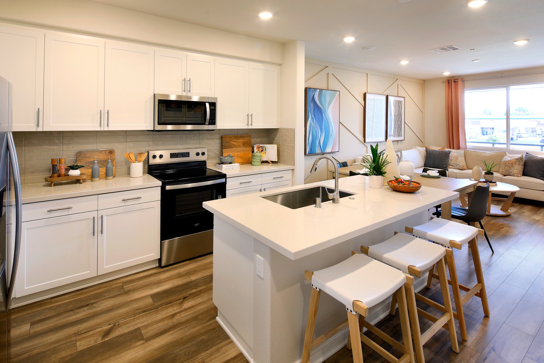 0010 3504 VAN BUREN BLVD